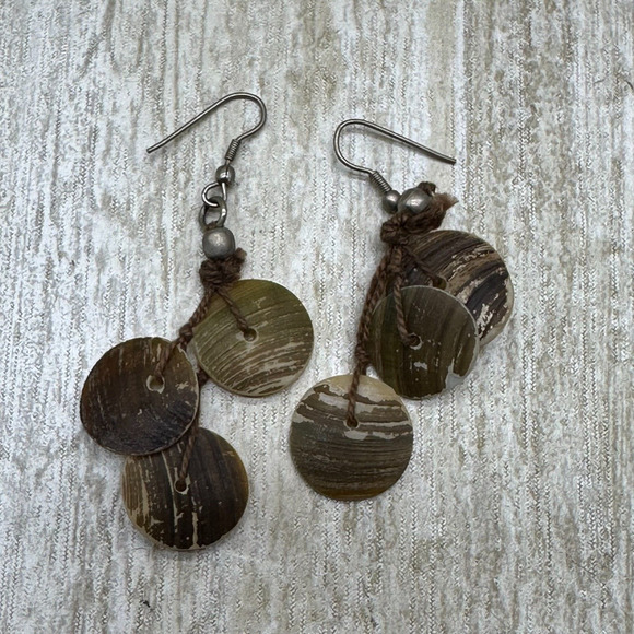 Dangle‎ drop Earrings Shell Wood Look 2" - Picture 2 of 4